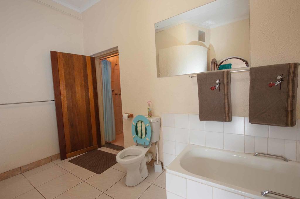 Ingwe Guesthouse Mbombela Exterior photo