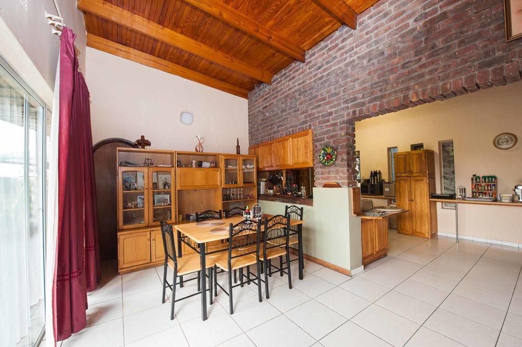 Ingwe Guesthouse Mbombela Exterior photo